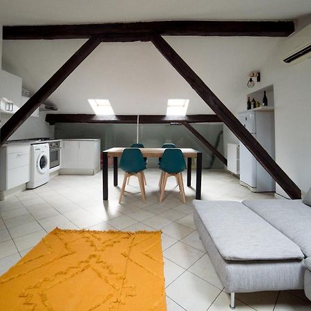 Hbhall Navigli 30 Apartment Milan Bagian luar foto