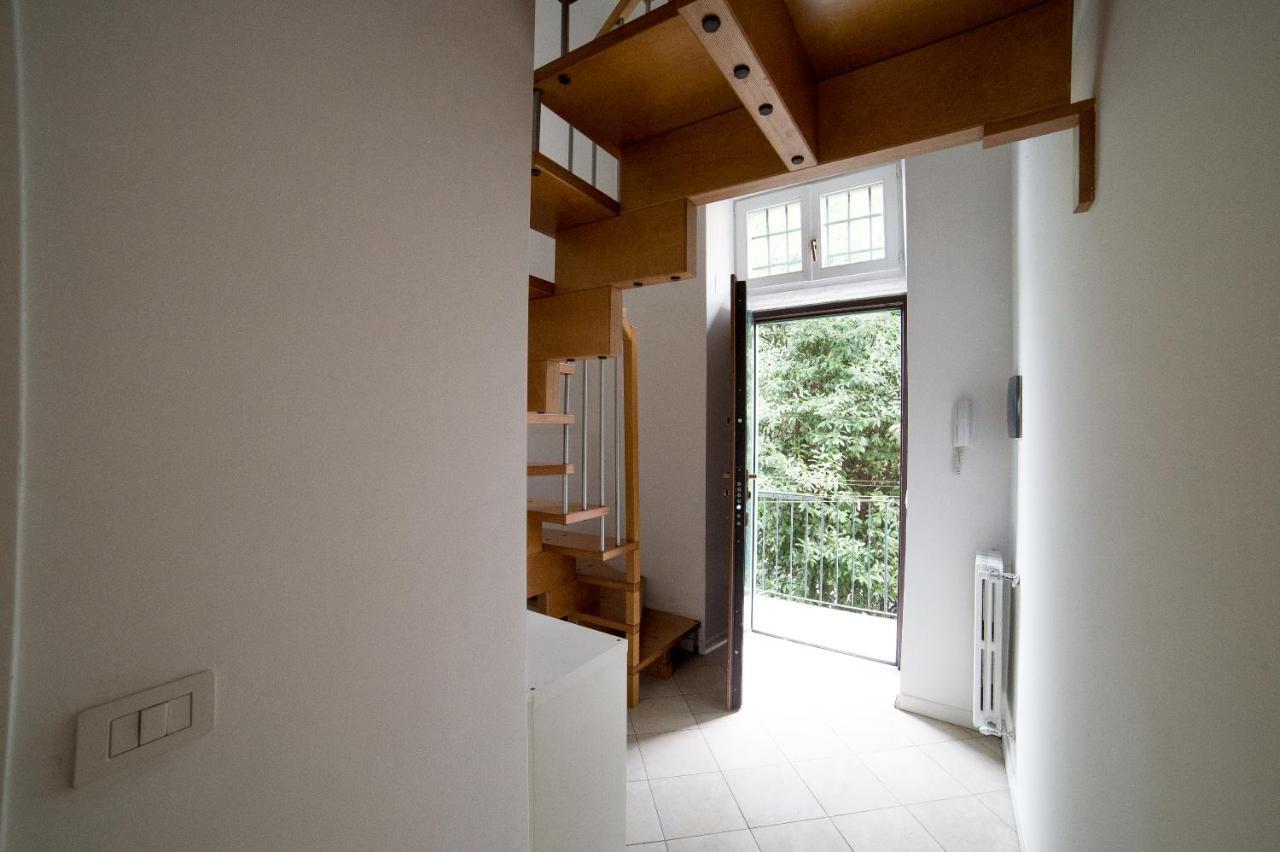 Hbhall Navigli 30 Apartment Milan Bagian luar foto