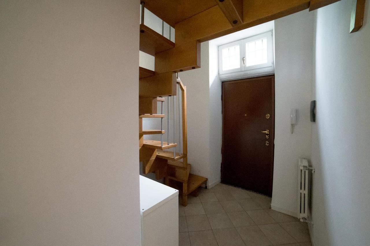 Hbhall Navigli 30 Apartment Milan Bagian luar foto