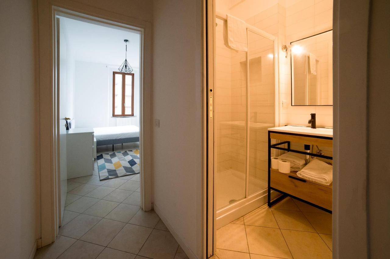 Hbhall Navigli 30 Apartment Milan Bagian luar foto